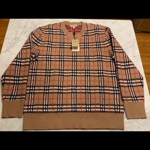 Burberry cashmere vintage check jacquard.